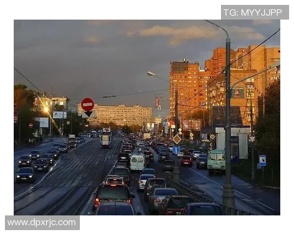 欧洲足球明星奢华豪宅全景展示让你领略不一样的生活方式与风采