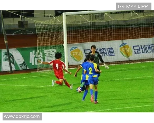 歌声中的绿茵传奇足球明星们的荣耀与梦想之歌 歌声中的绿茵传奇足球明星们的荣耀与梦想之歌