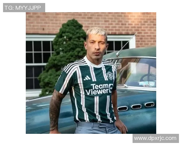 模仿足球明星脸的乐趣与挑战探索个性化足球文化新风潮 模仿足球明星脸的乐趣与挑战探索个性化足球文化新风潮