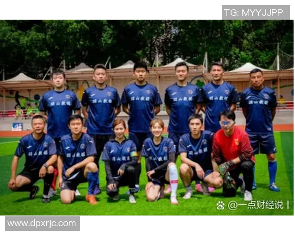 上海足球队的拼搏历程与锦标赛背后的故事揭秘