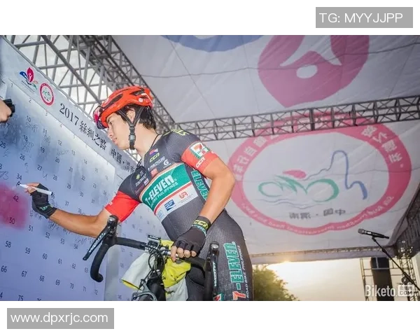 重庆网球队在洲际杯中的灵活性表现引发热议展现出卓越的竞技水平与团队协作 重庆网球队在洲际杯中的灵活性表现引发热议展现出卓越的竞技水平与团队协作