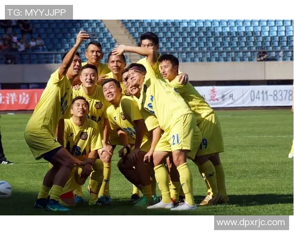 香港足球明星队各成员职责与角色分析探讨