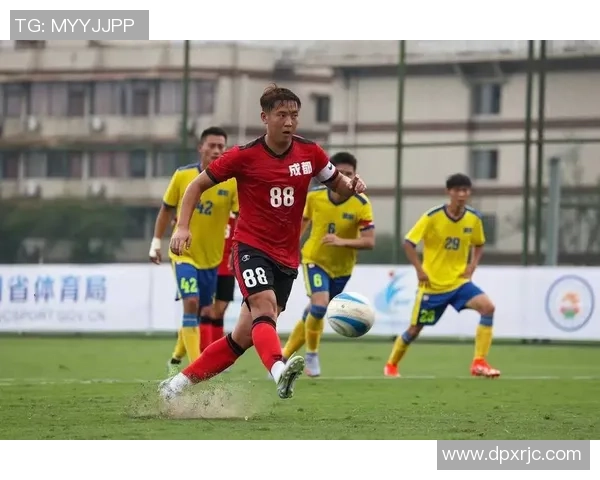 成都足球队心理素质探讨：如何在比赛中保持冷静与自信